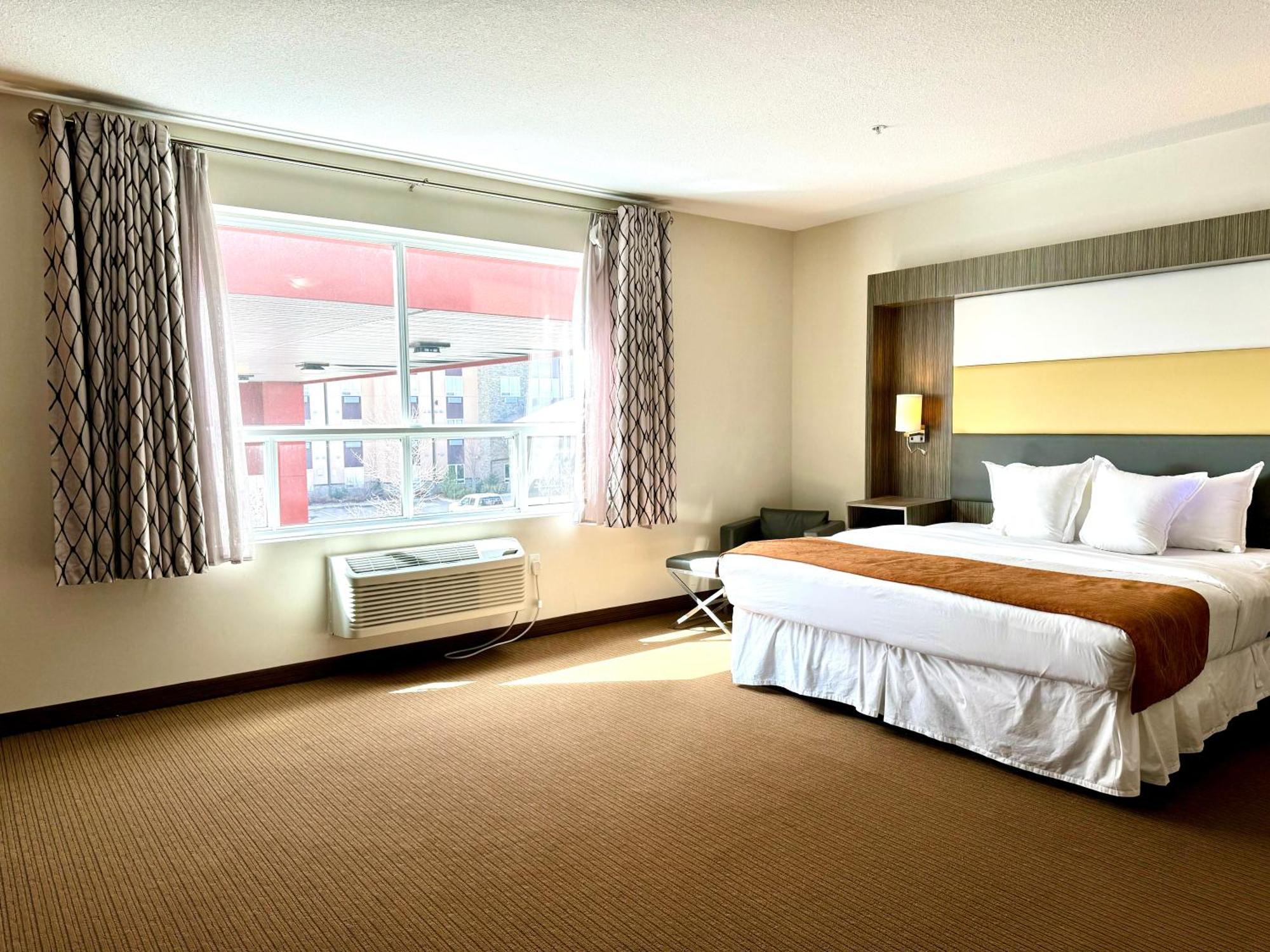 Southfort Inn Fort Saskatchewan Esterno foto