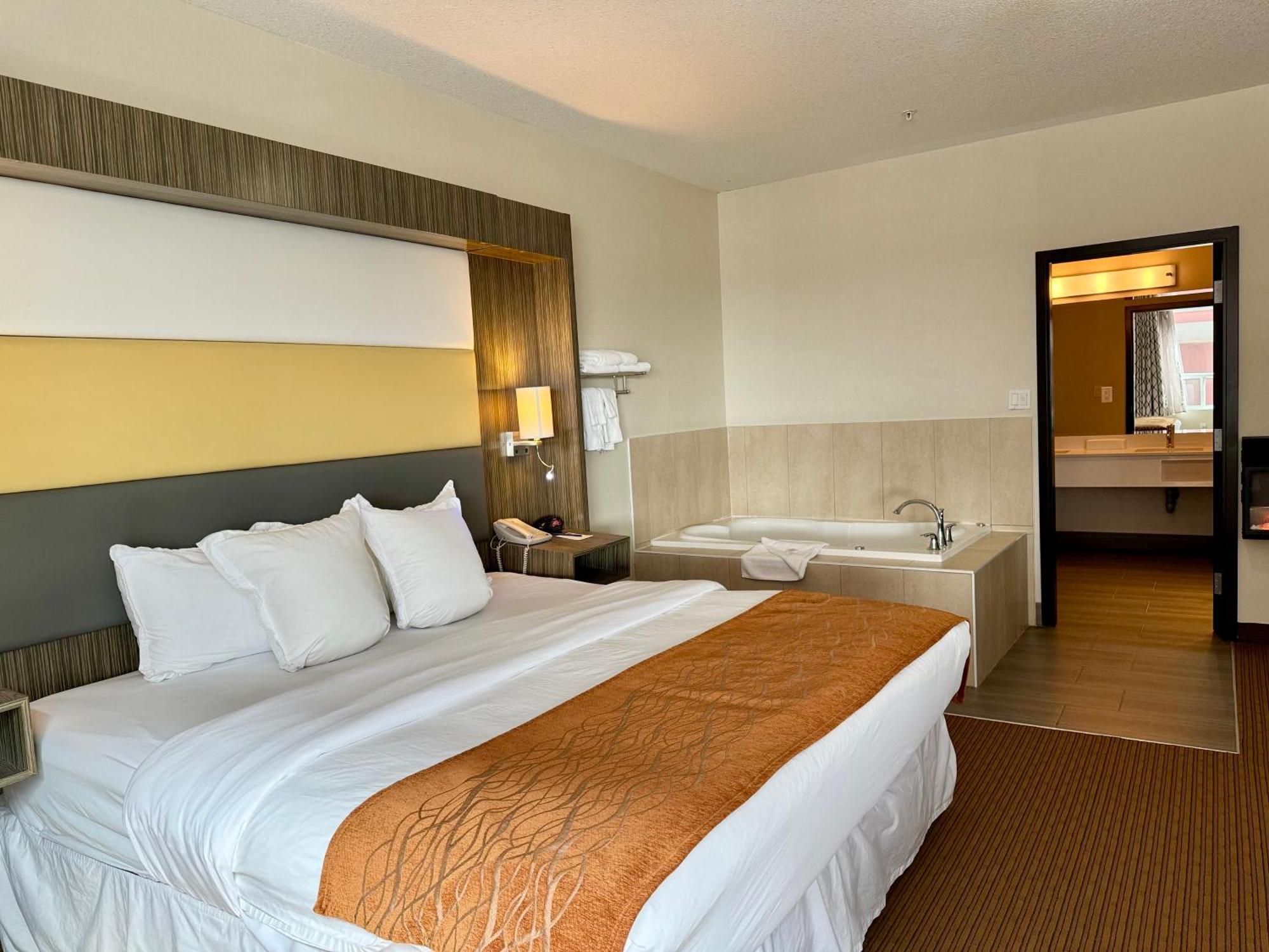 Southfort Inn Fort Saskatchewan Esterno foto