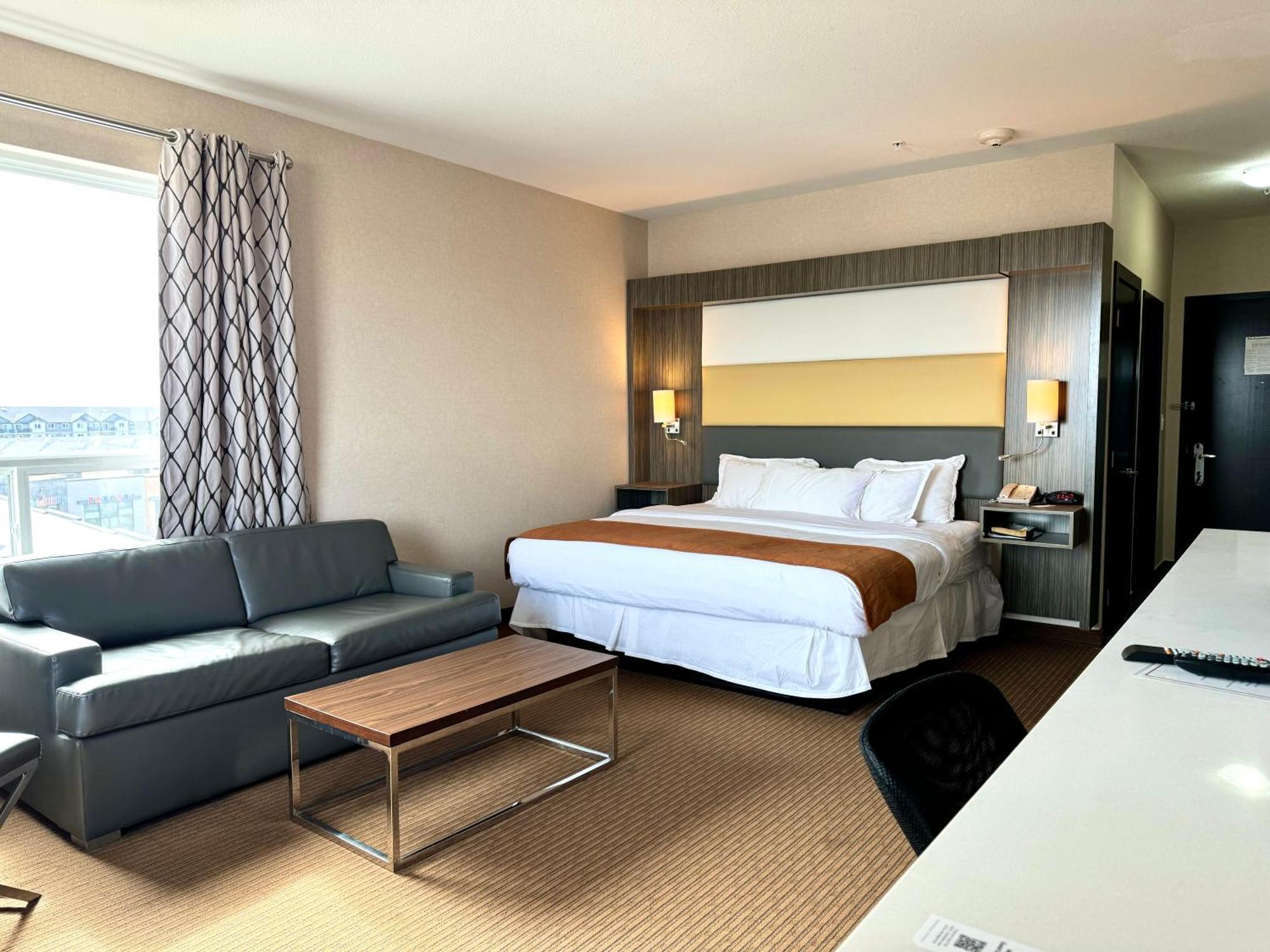 Southfort Inn Fort Saskatchewan Esterno foto
