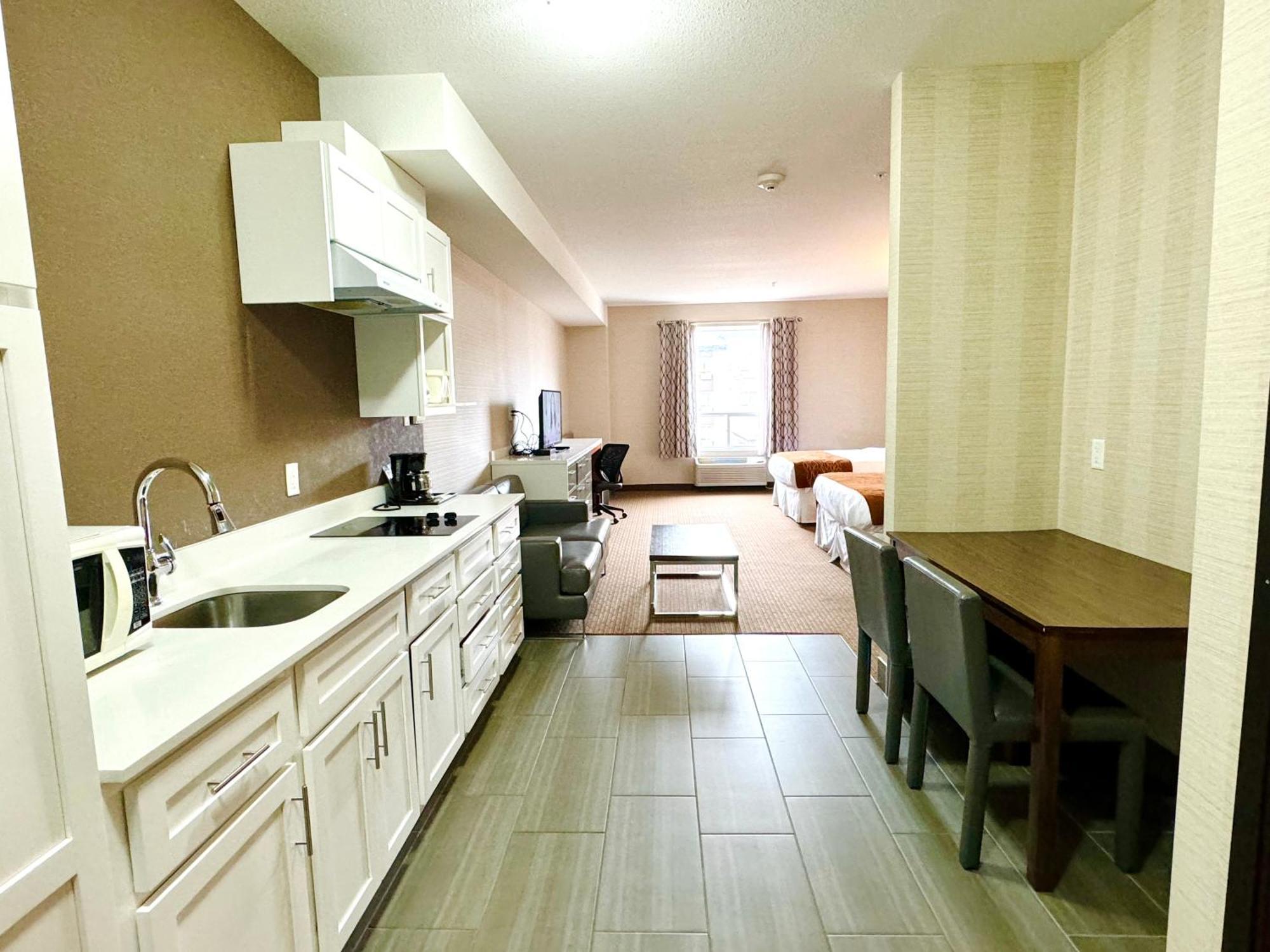 Southfort Inn Fort Saskatchewan Esterno foto