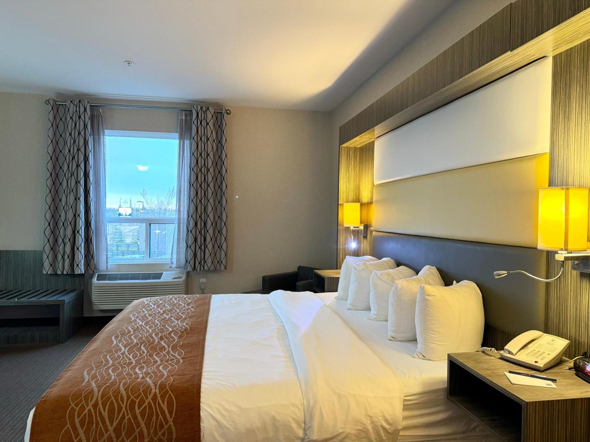 Southfort Inn Fort Saskatchewan Esterno foto