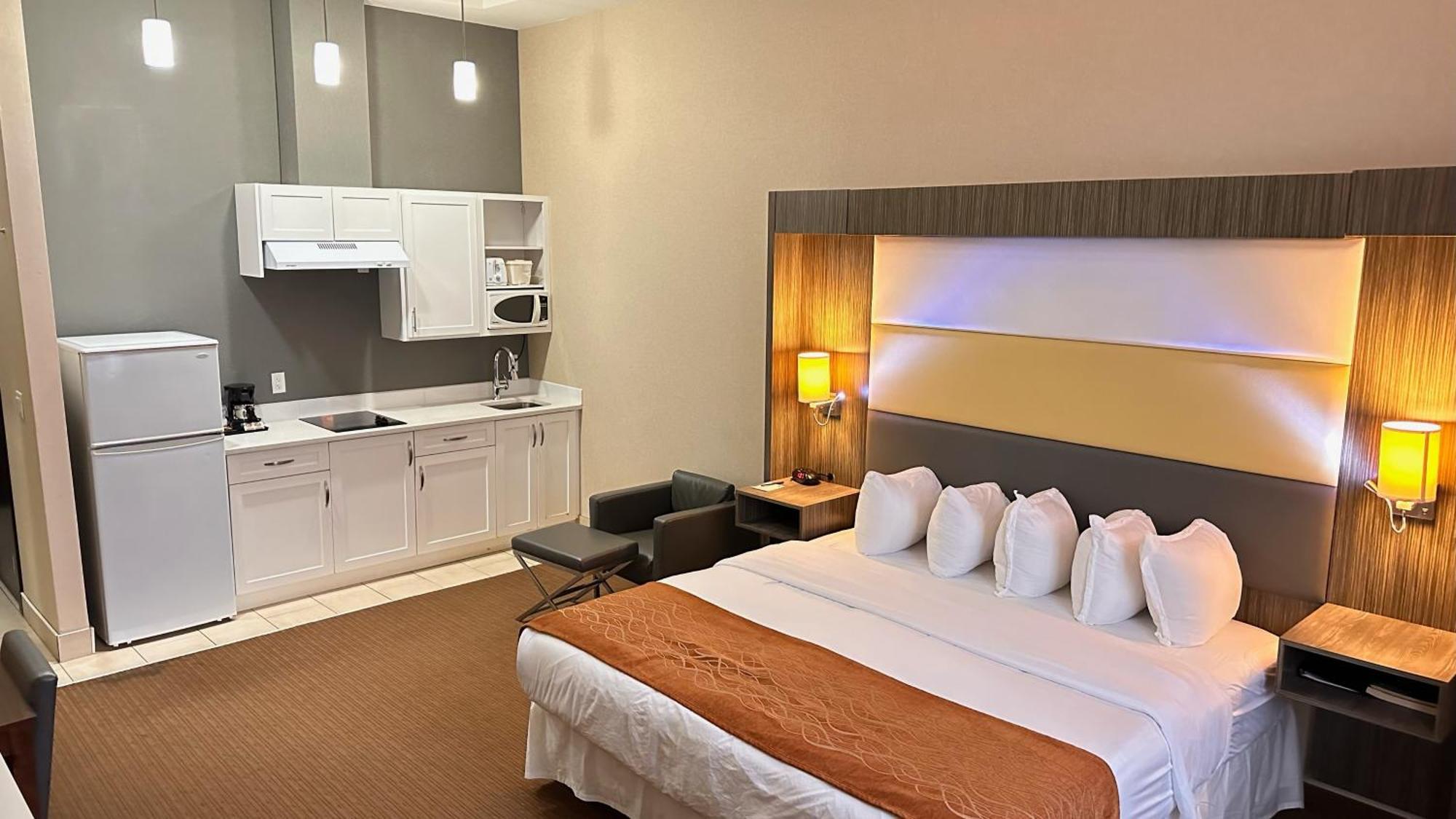 Southfort Inn Fort Saskatchewan Esterno foto